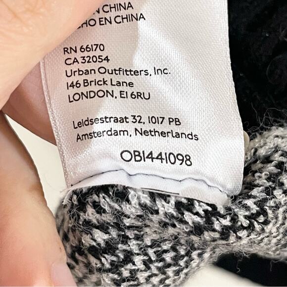 Anthropologie Maeve Sweater Vest Faux Wrap Black and White Woman’s size XSP - Picture 8 of 10